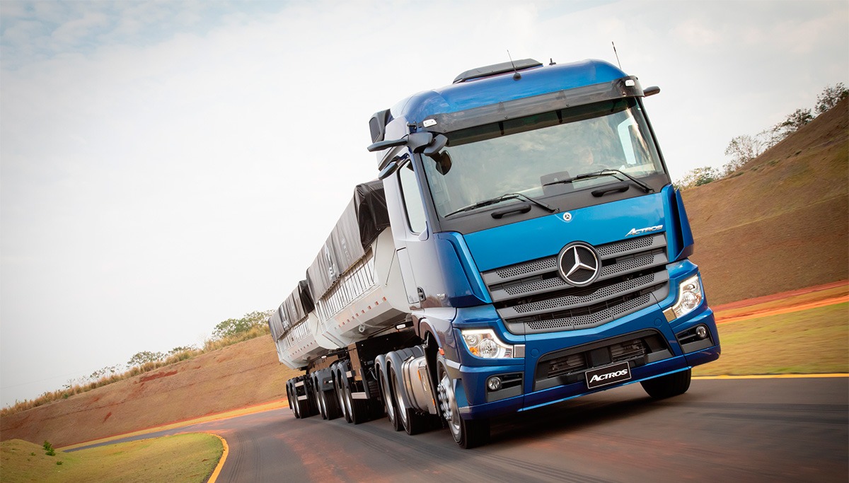 Novo Actros conheça o caminhão de “luxo” da MercedesBenz