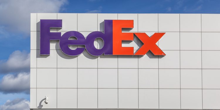 FedEx promete zerar emissões de carbono até 2040